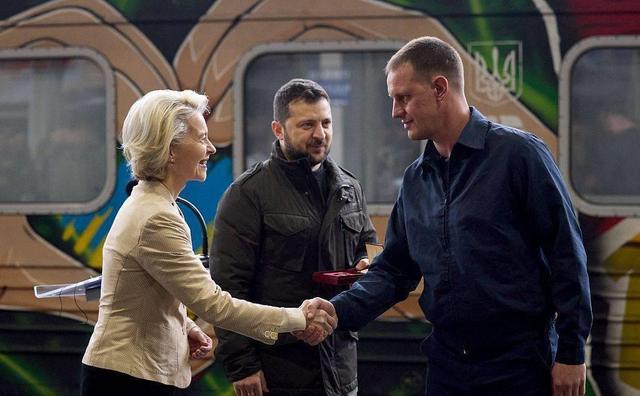 关于乌克兰队逆袭成功，晋级下一轮的信息