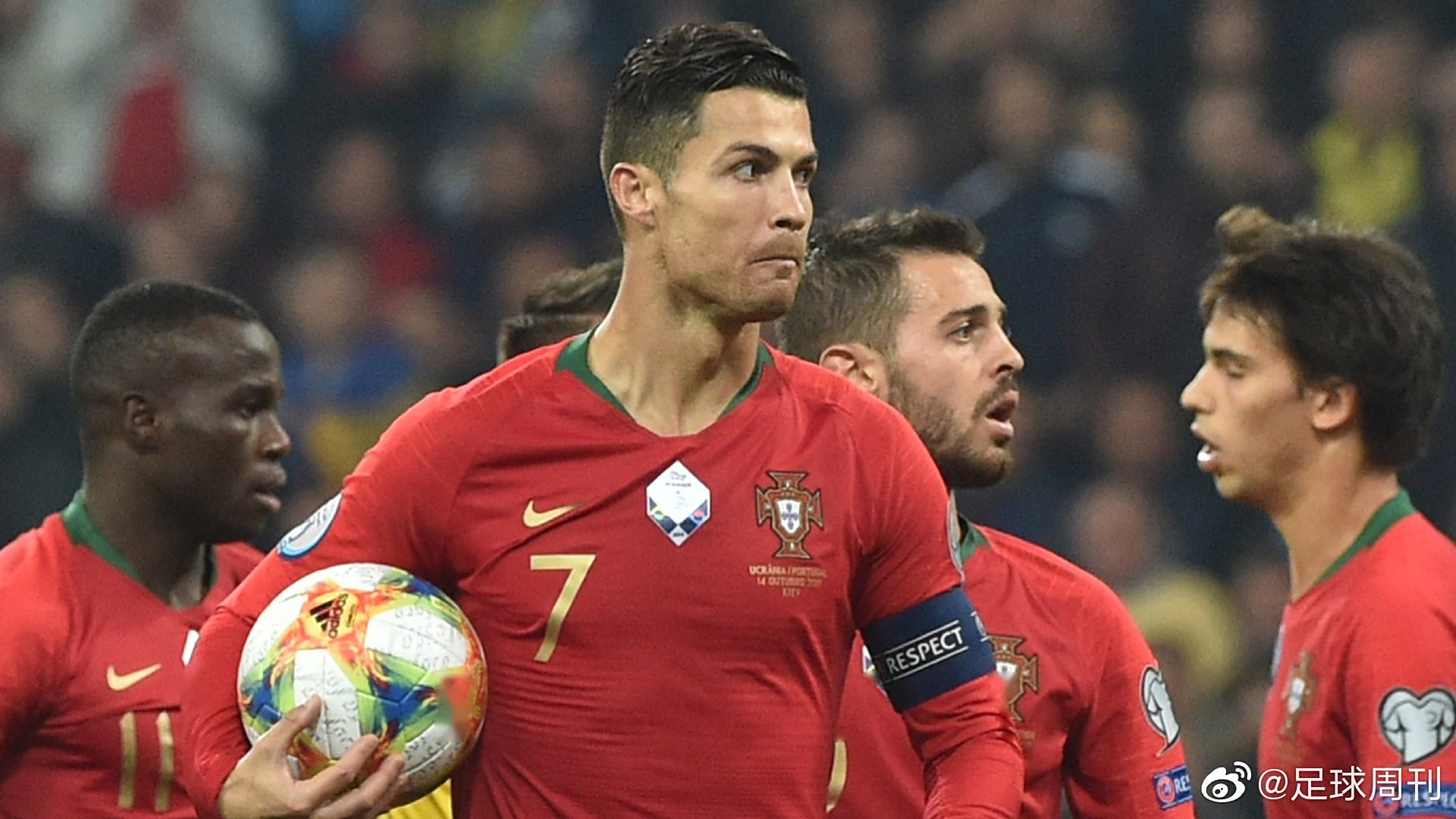 乌克兰国家队突破重围，晋级下一轮