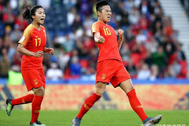 荷兰女足夺冠路：努力拼搏，晋级之路依旧坚实