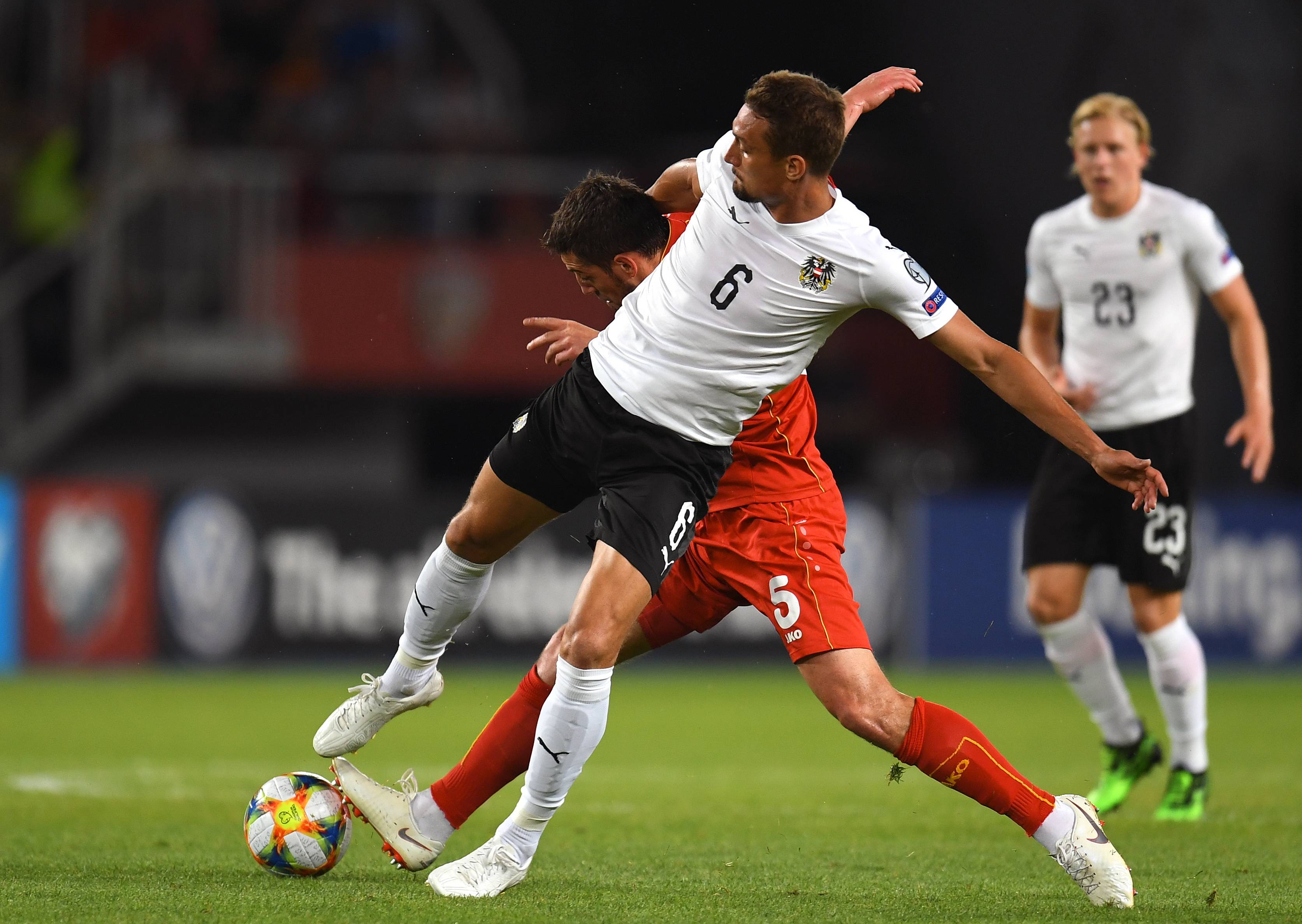 瑞士队击败对手，强势晋级下一轮