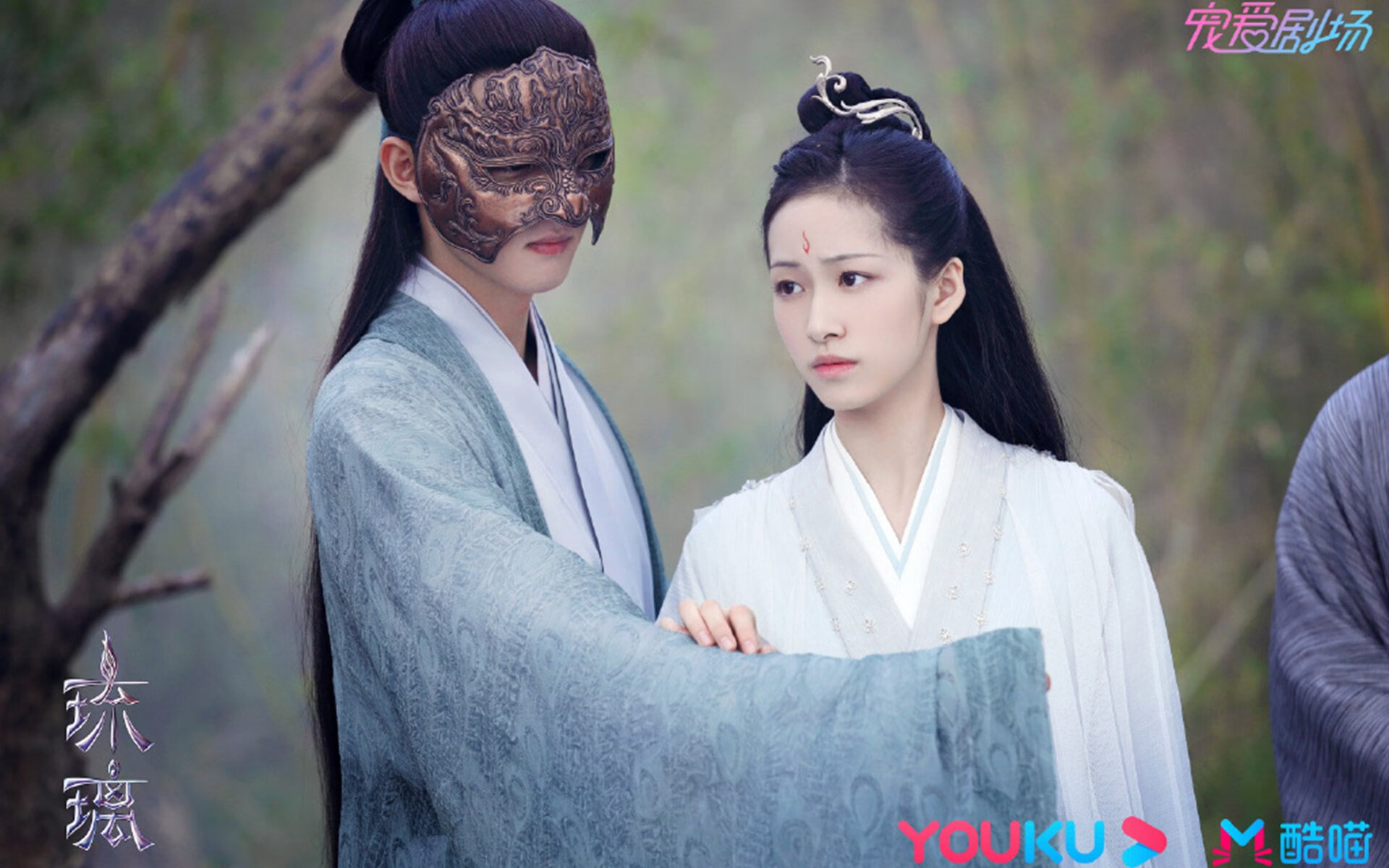 双面硬币,老将迟暮与新星诞生,共铸足球唯一性瞬间