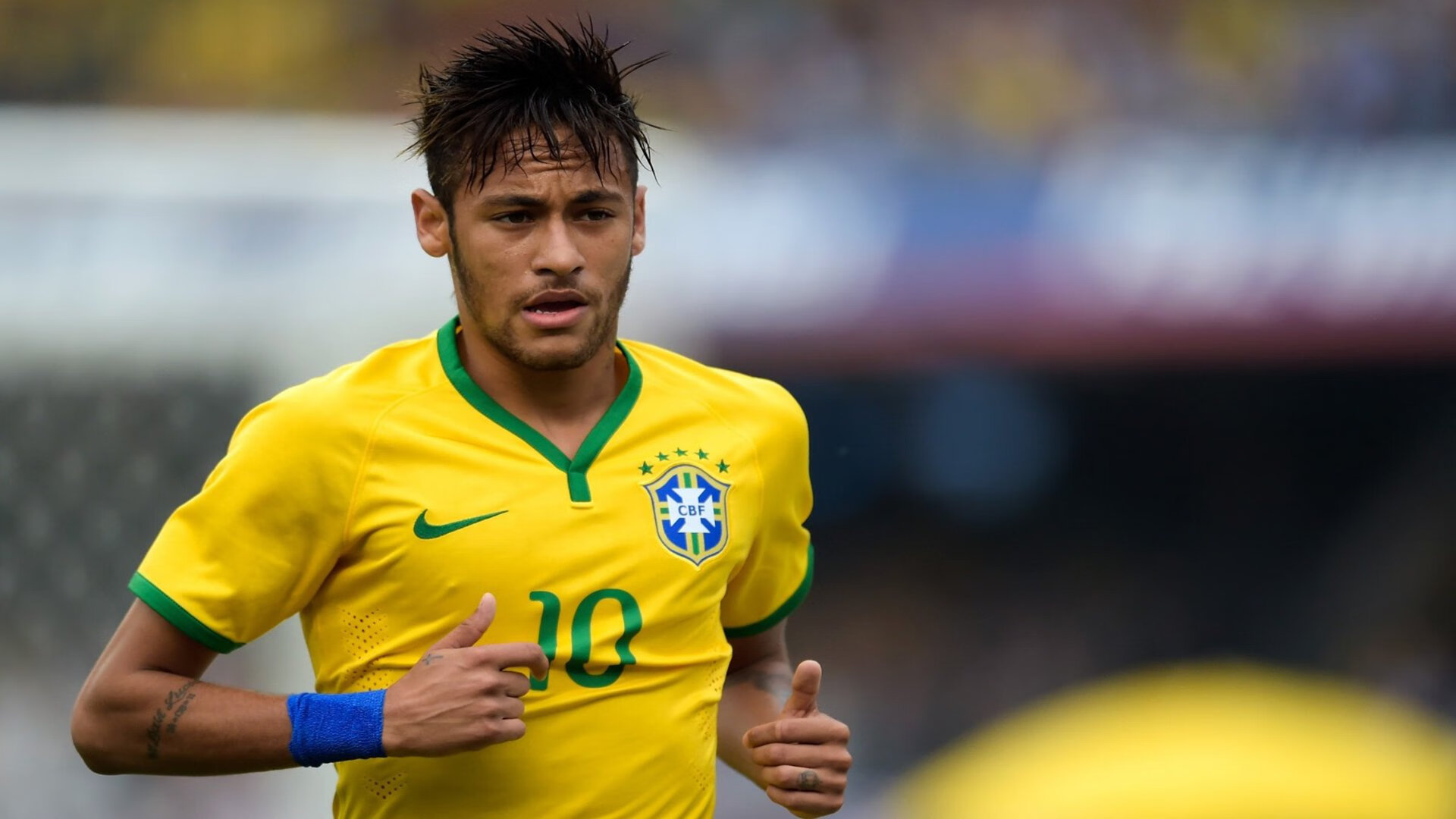 橙衣将军的陨铁城垣,当波兰之锤凿穿蓝月神迹