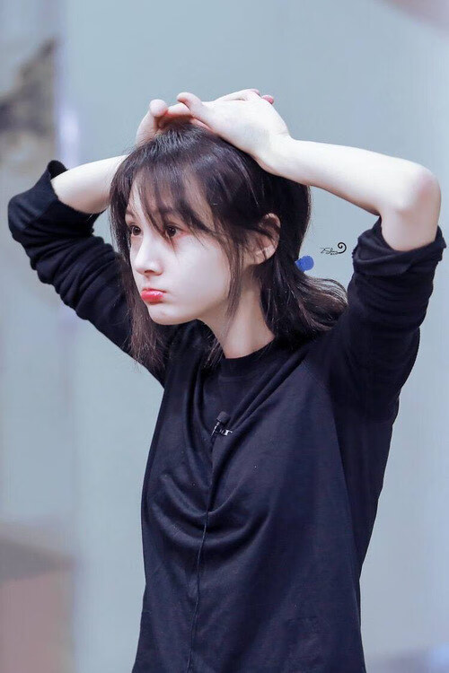 雷火电竞充值-冰与火的对决，恩比德关键战不手软，热火掀翻爵士的启示录